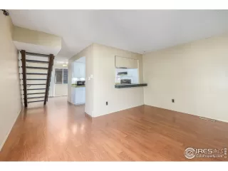 Photo #5: 998582 Listing 