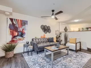 Photo #2: 998612 Listing