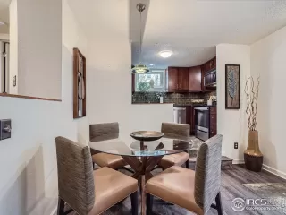 Photo #5: 998612 Listing