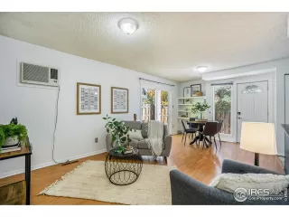 Photo #5: 998624 Listing