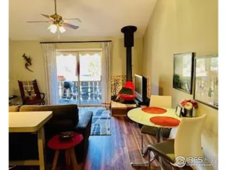 Photo #4: 998639 Listing