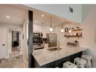 Photo #1: 998677 Listing