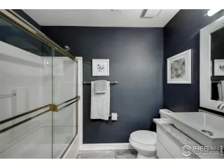 Photo #6: 998677 Listing