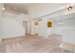 Photo #3: 998690 Listing