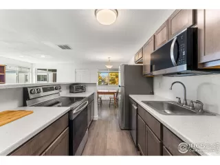 Photo #5: 998695 Listing 