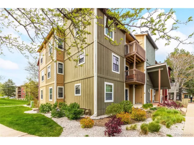 MLS: 9987093 Condo For Sale