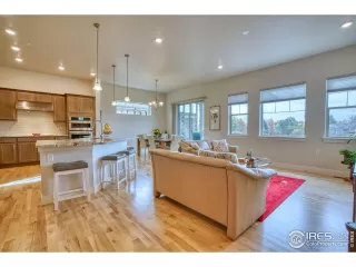 Photo #5: 998726 Listing 