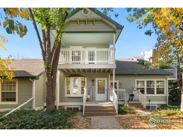 MLS: 998743 Condo For Sale