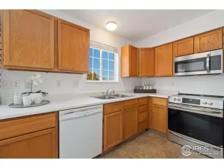 Photo #3: 998743 Listing