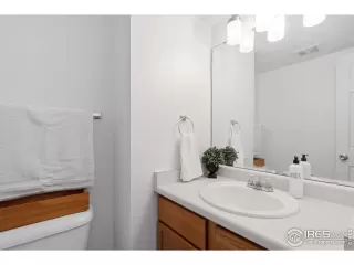 Photo #5: 998743 Listing