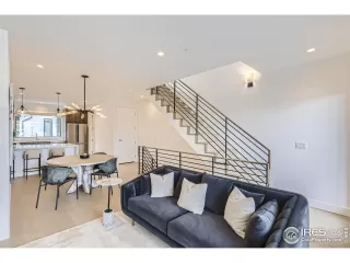 Photo #1: 998748 Listing