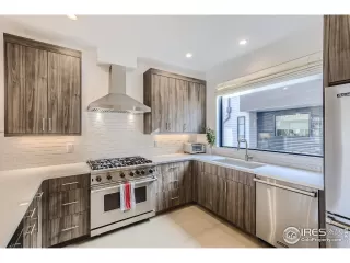 Photo #6: 998748 Listing