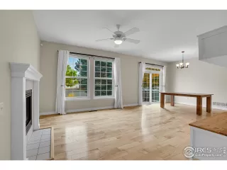 Photo #5: 998796 Listing