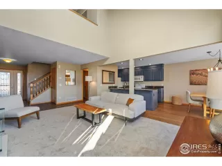Photo #6: 998805 Listing 