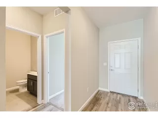 Photo #6: 998909 Listing