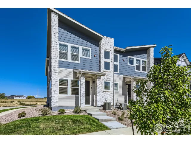 MLS: 998925 Condo For Sale