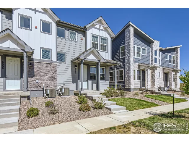 MLS: 998927 Condo For Sale