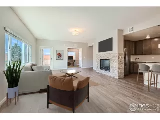 Photo #3: 998938 Listing