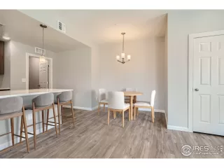 Photo #4: 998938 Listing