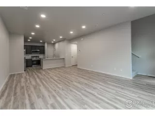 Photo #3: 999191 Listing 