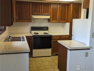 Photo #3: 999238 Listing