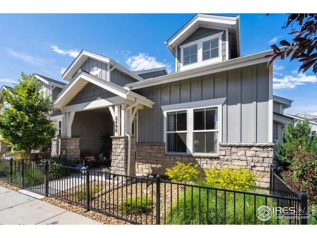 MLS: 999292 Condo For Sale