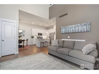 Photo #6: 999292 Listing