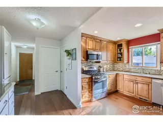 Photo #4: 999349 Listing 