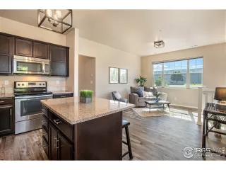 Photo #3: 999351 Listing