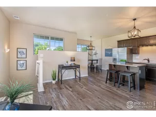 Photo #5: 999351 Listing