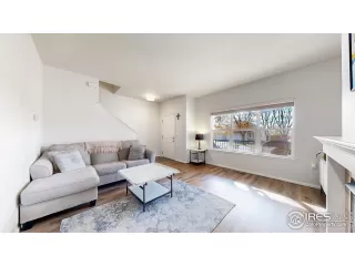 Photo #6: 999384 Listing