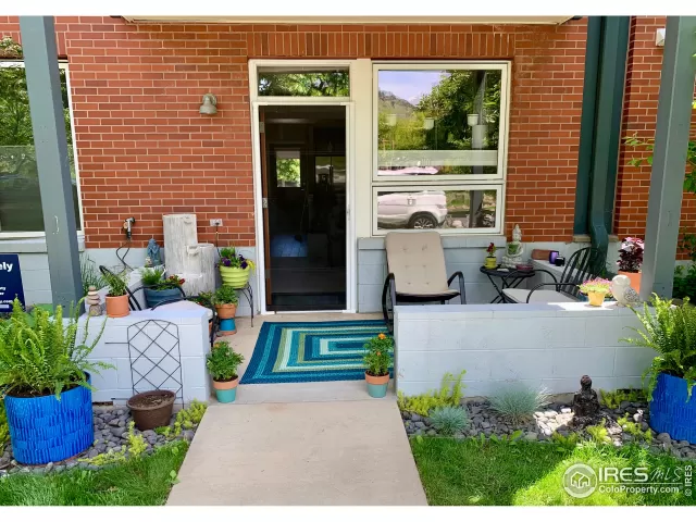 MLS: 999427 Condo For Sale