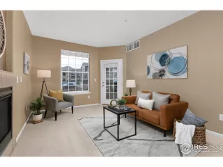 Photo #3: 999440 Listing