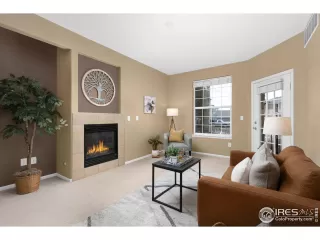 Photo #4: 999440 Listing