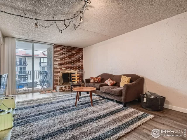 MLS: 999481 Condo For Sale