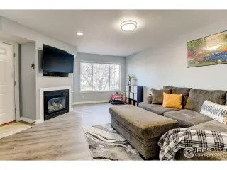 Photo #5: 999492 Listing