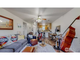 Photo #2: 999526 Listing