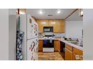 Photo #4: 999526 Listing