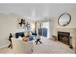 Photo #3: 999660 Listing