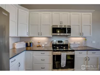 Photo #2: 999687 Listing