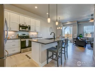 Photo #4: 999690 Listing 