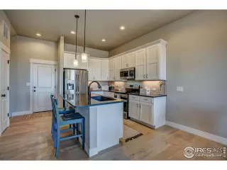 Photo #5: 999690 Listing 