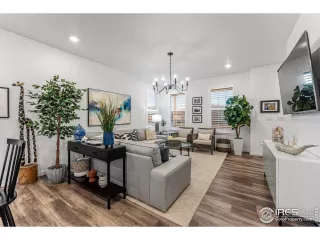 Photo #4: 999730 Listing
