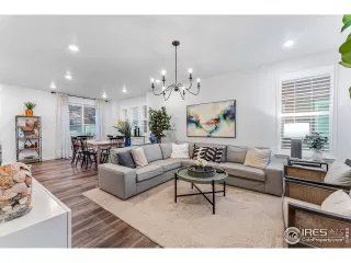 Photo #5: 999730 Listing