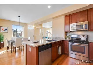 Photo #6: 999734 Listing