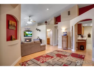 Photo #5: 999735 Listing