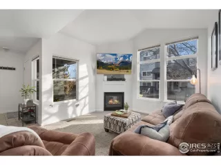 Photo #6: 999786 Listing