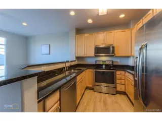 Photo #6: 9997885 Listing