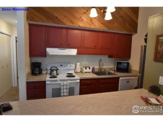 Photo #5: 999810 Listing 