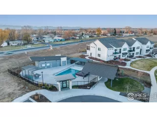 Photo #2: 999821 Listing